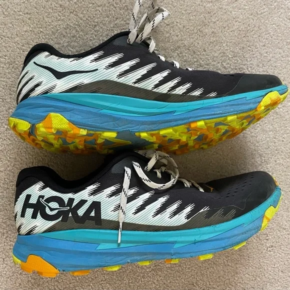 Hoka Men\'s Blue and Black Running Shoes with Yellow Accents Hoka One One Clifton 6 1102872-NBLM Mens 10 Running Shoes  main image 4